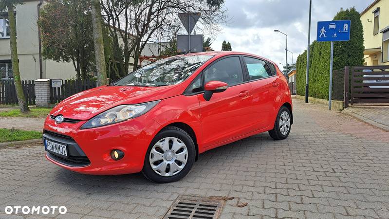 Ford Fiesta 1.4 Ambiente - 8