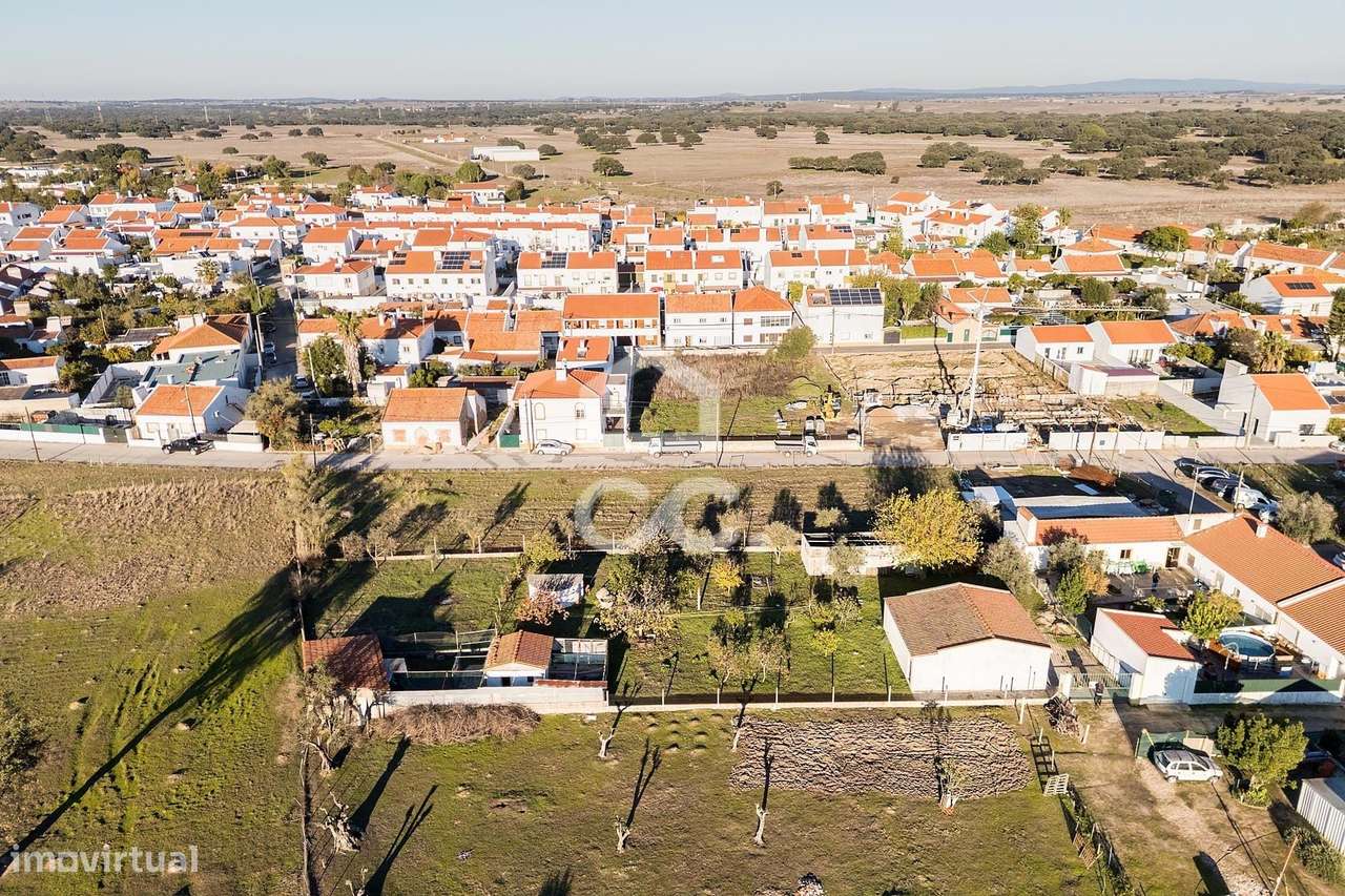 Terreno de  1.350 m² c/ Anexo de Apoio Agrícola | Canaviais, Évora-44