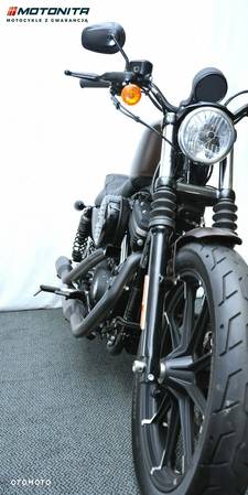 Harley-Davidson Sportster Iron 883 - 17