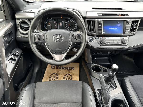 Toyota RAV4 2.0 D-4D 2WD Executive - 6