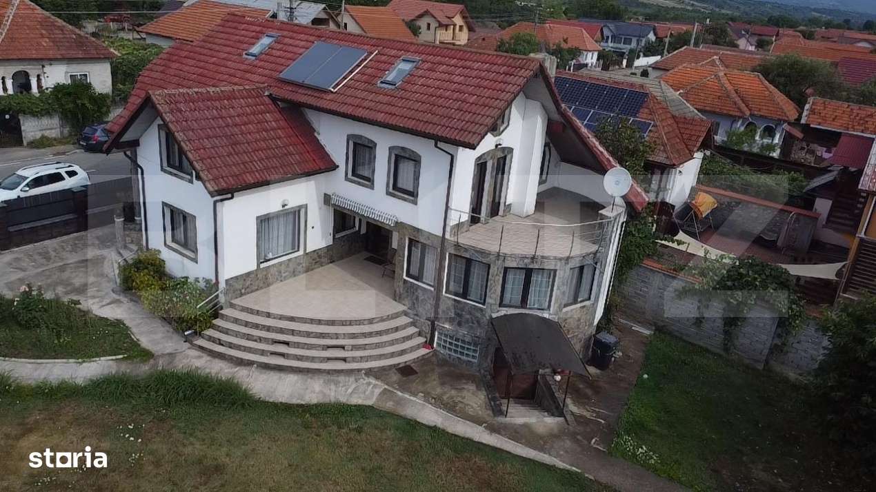 Casa P+E+M cu 4 camere, 250 mp si 3000 mp teren, zona Arcani - Imagine principală: 1/10