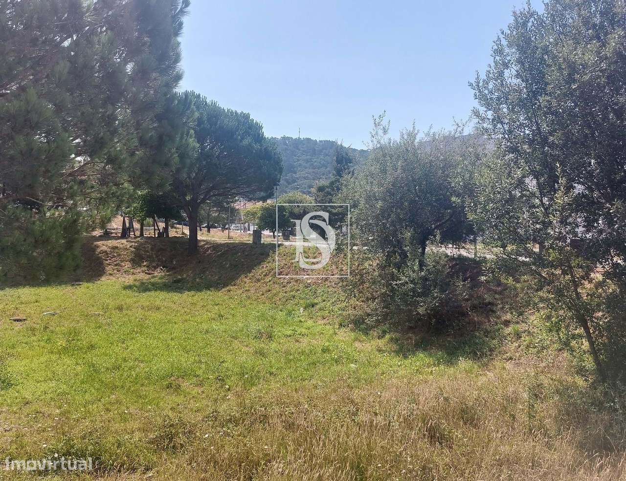 Terreno para construção de moradia em banda em Darque-3