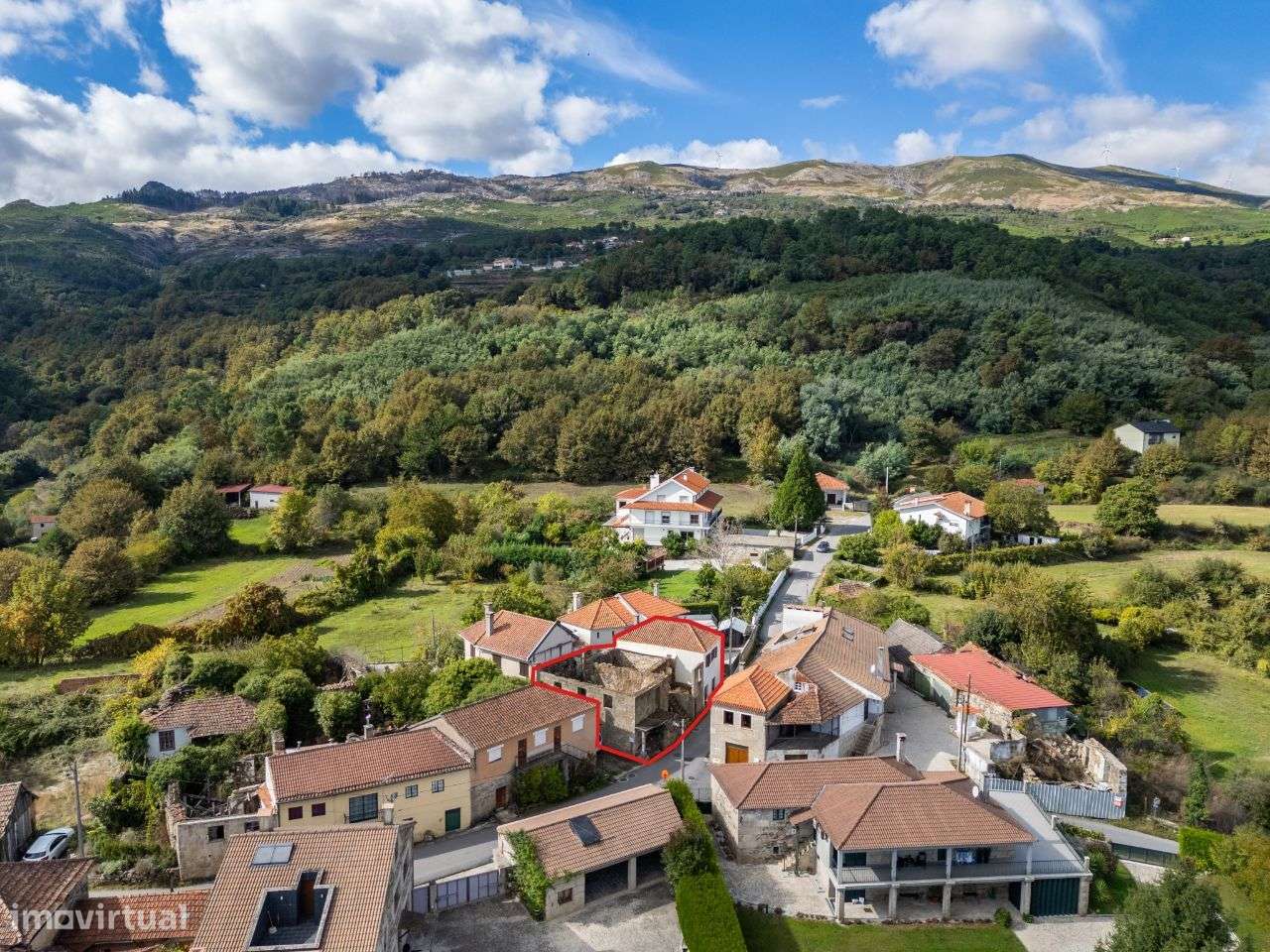 Conjunto de 4 moradias em Borbelinha, Adoufe - Vila Real-34