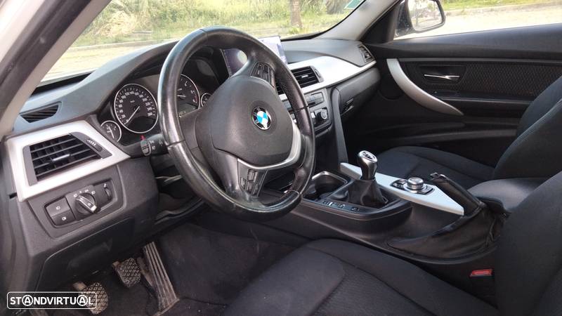 BMW 318 d DPF Touring Edition Sport - 13
