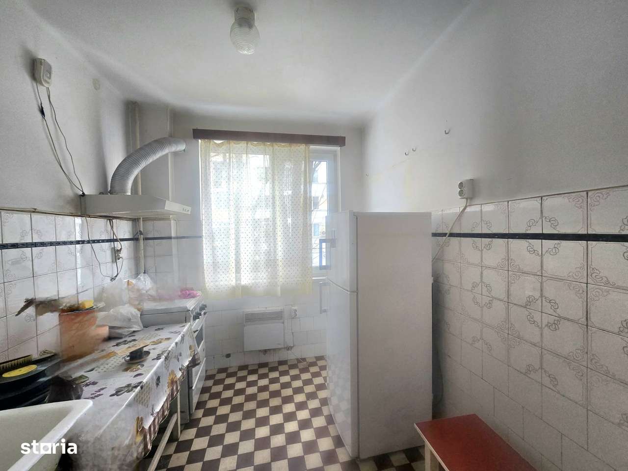 Hristo Botev apartament 3 camere la etajul 1-2