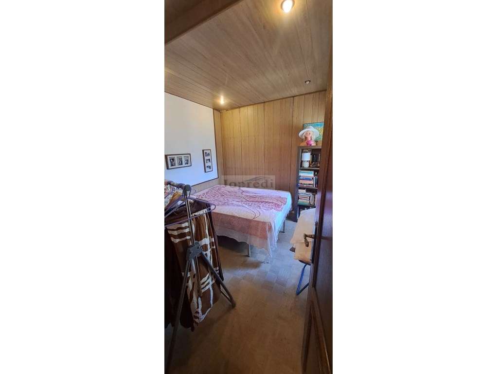 T3 com garagem e arrecadação na Estrada Portela em Carnaxide-7