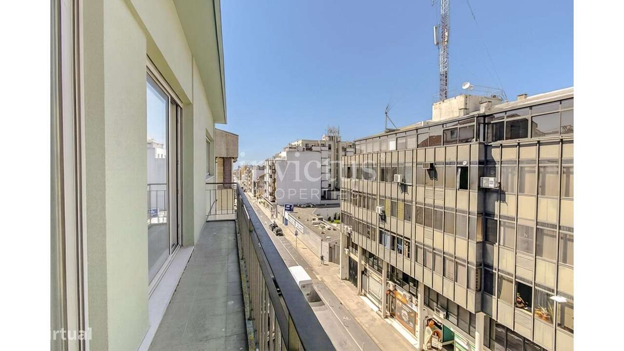 Apartamento T4 na Constituição-18