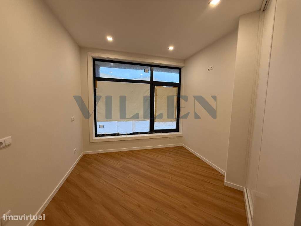 Apartamento T2 com Entrada Privativa e Garagem na Maia-24