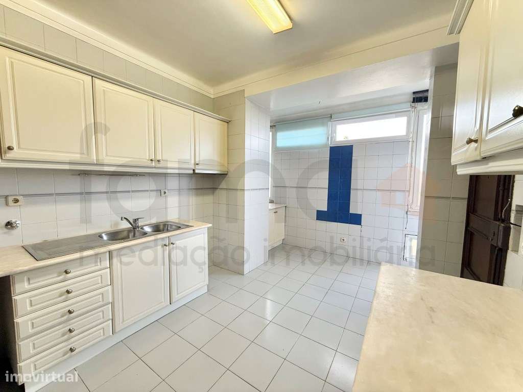 APARTAMENTO T4 EM OEIRAS-29