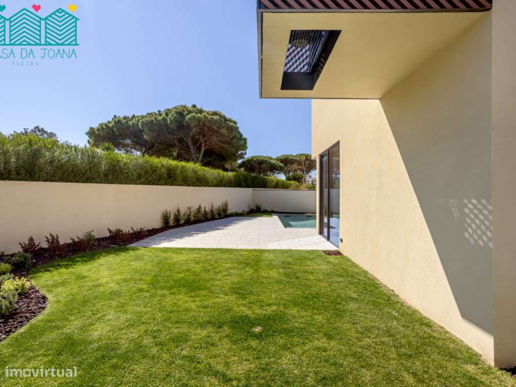Moradia T5+1 com Piscina em Cascais-52