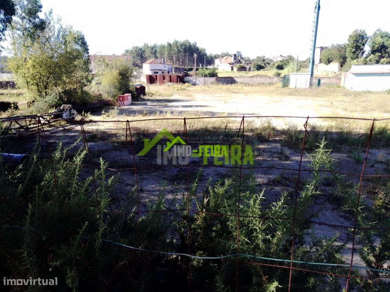 Terreno em Santa Maria da Feira - Grande imagem: 2/5