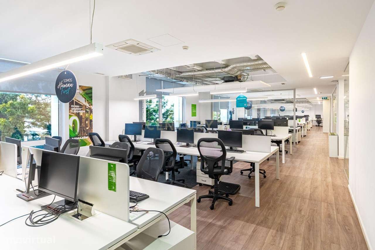 Edifício de escritórios moderno em Carnaxide, Oeiras-19