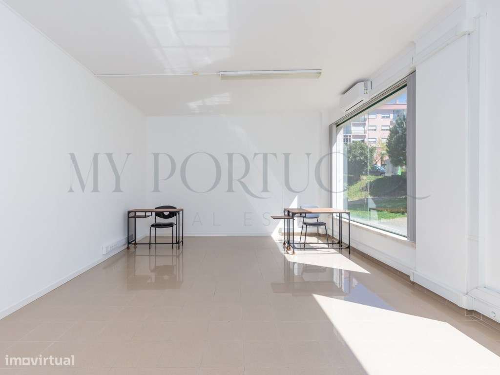 Escritório de 148 m2 com Ar Condicionado e Divisórias - Vale Mourão - Grande imagem: 3/25