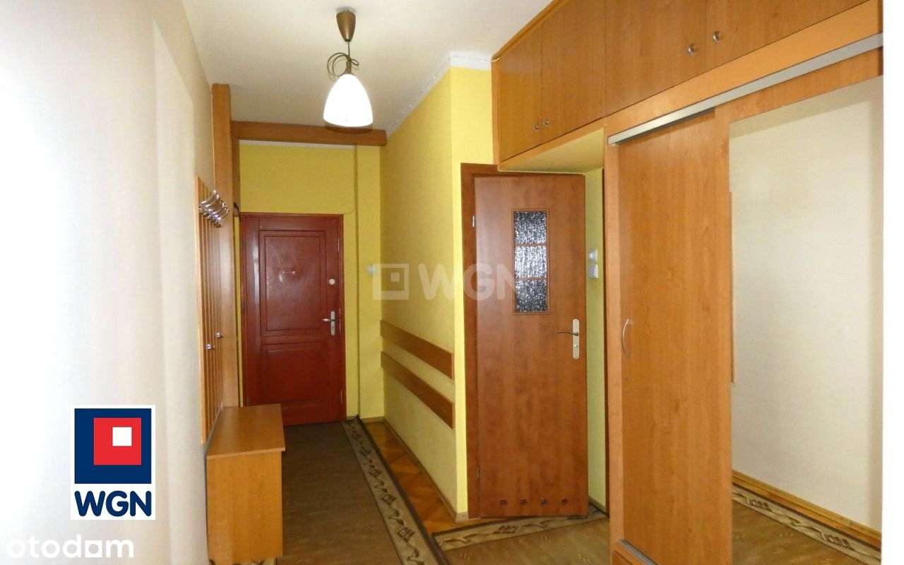 Dwupokojowe mieszkanie w centrum z parkingiem-5