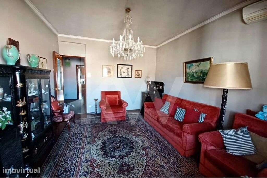 T5 na Avenida Columbano Bordalo Pinheiro - Redução de preço de 10% - Grande imagem: 2/13