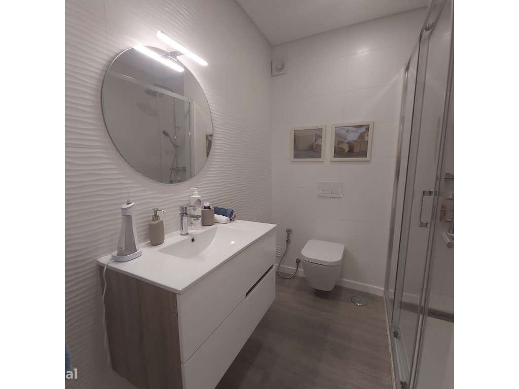 T2 remodelado em condomínio com piscina e campo de ténis-7