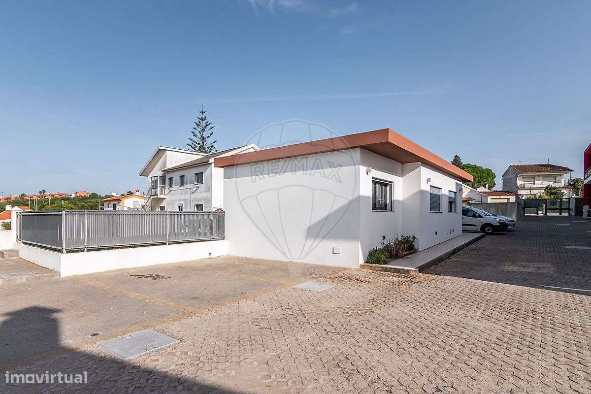 Moradia Térrea isolada T3 com jardim em Sesimbra-44