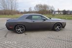 Dodge Challenger - 12