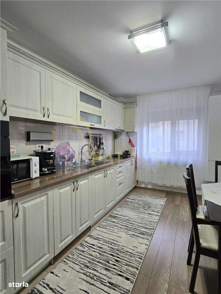 De vanzare || Apartament spatios | 2 camere - Decomandat || Prelungire-4