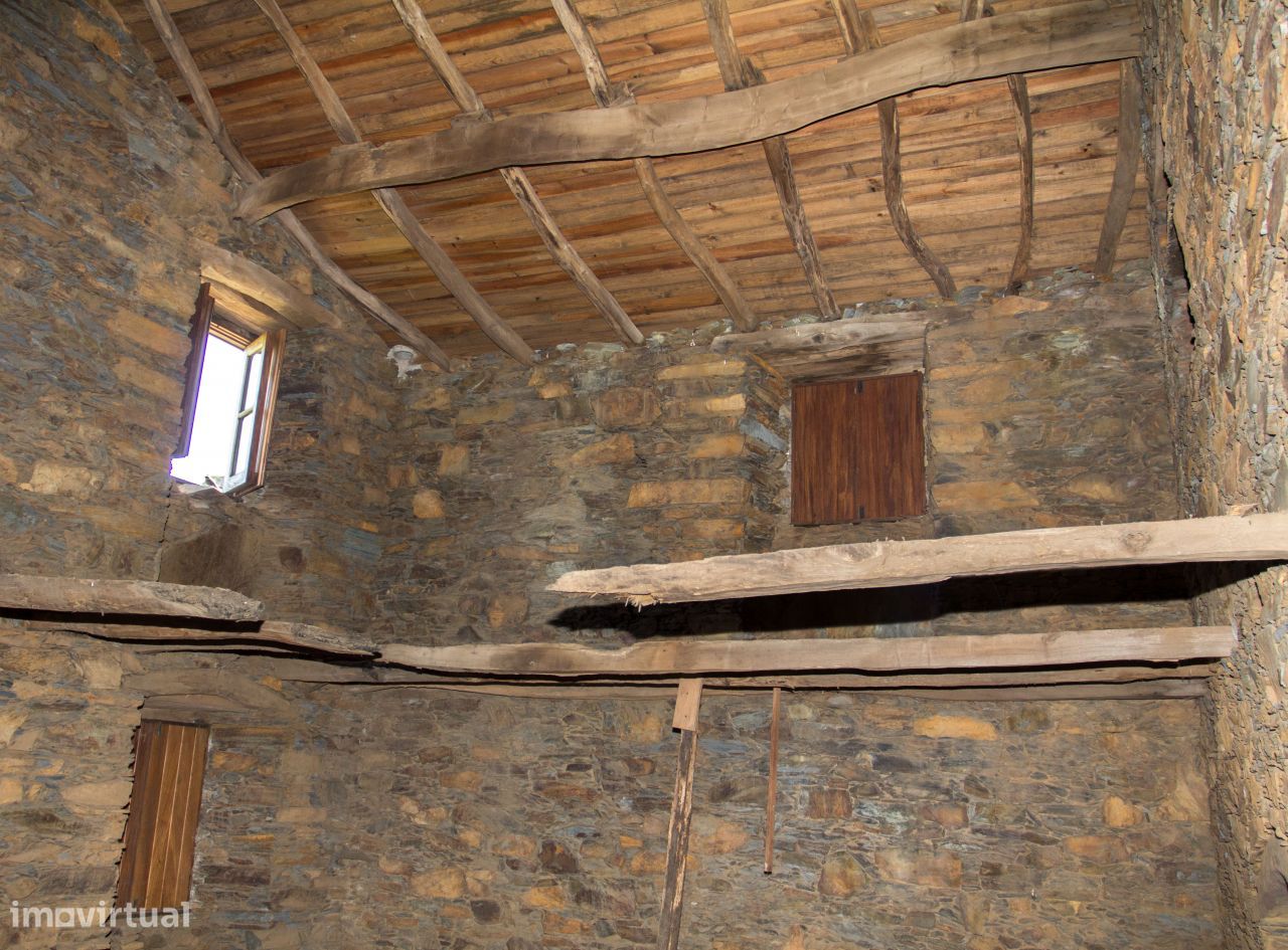 Casa de Xisto - Grande imagem: 2/2