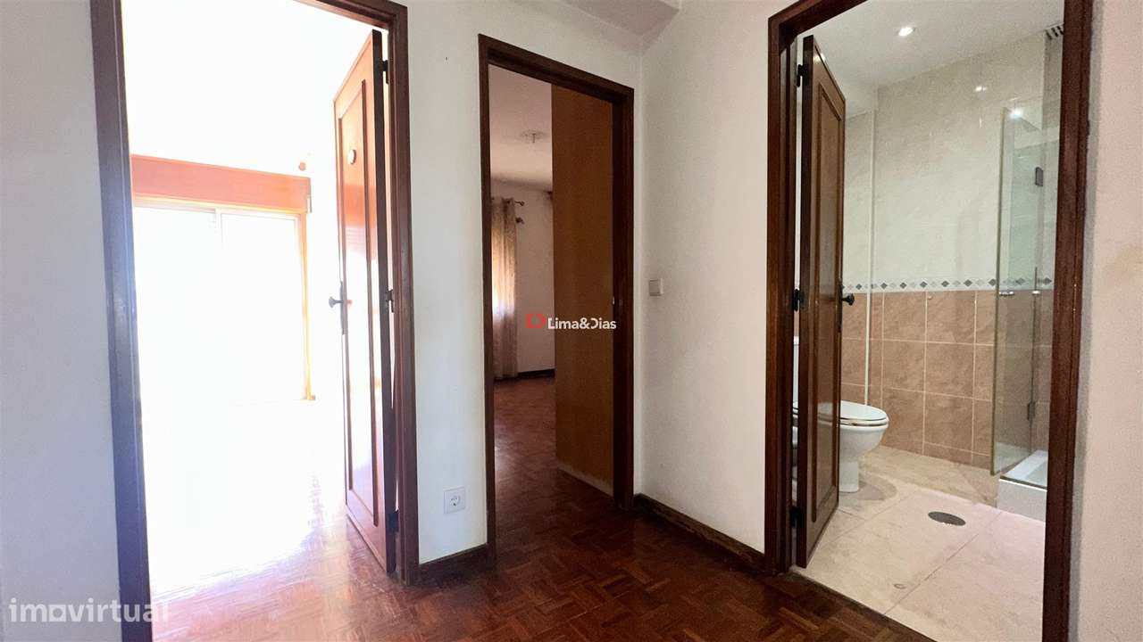 Apartamento T4 Venda em Santa Marinha e São Pedro da Afurada,Vila Nova - Grande imagem: 4/25