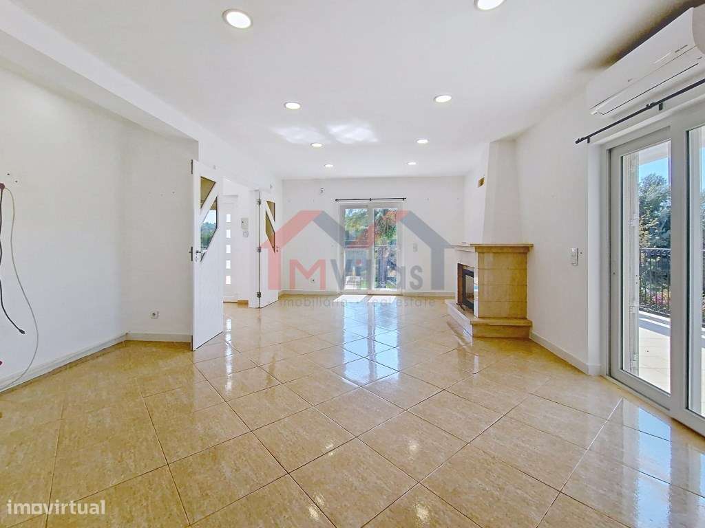 Moradia V3 com anexo T2 - Alcantarilha - Grande imagem: 5/46