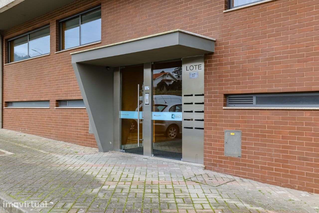 Apartamento T3 C/ Lugar Garagem-26