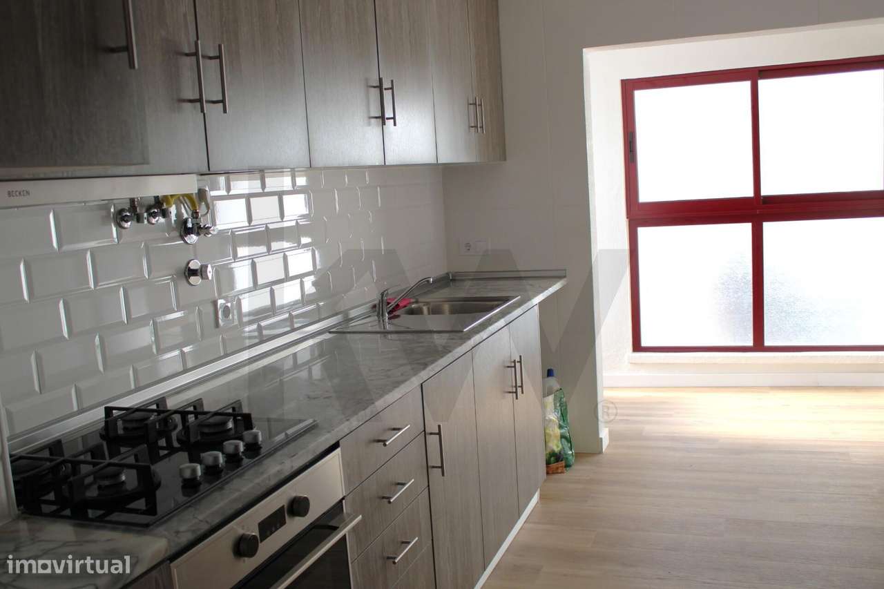 VENDE-SE APARTAMENTO T3 TOTALMENTE REMODELADO EM ÉVORA-12