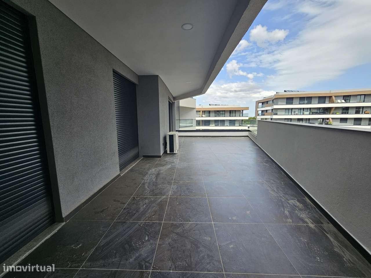 Magnifico T2 na Urbanização SkyCity-12