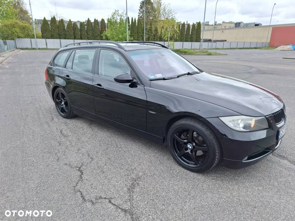 BMW Seria 3 318i - 3