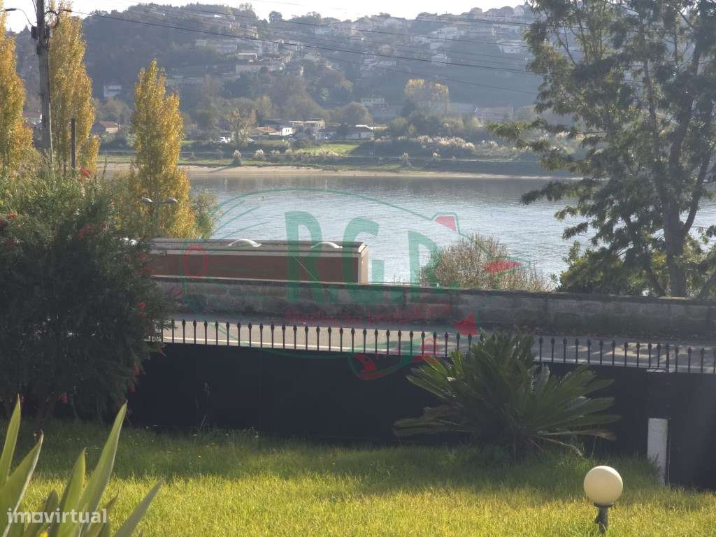 Moradia Isolada T3 | Piscina | Vistas Rio | 5 Min Porto - Grande imagem: 2/60