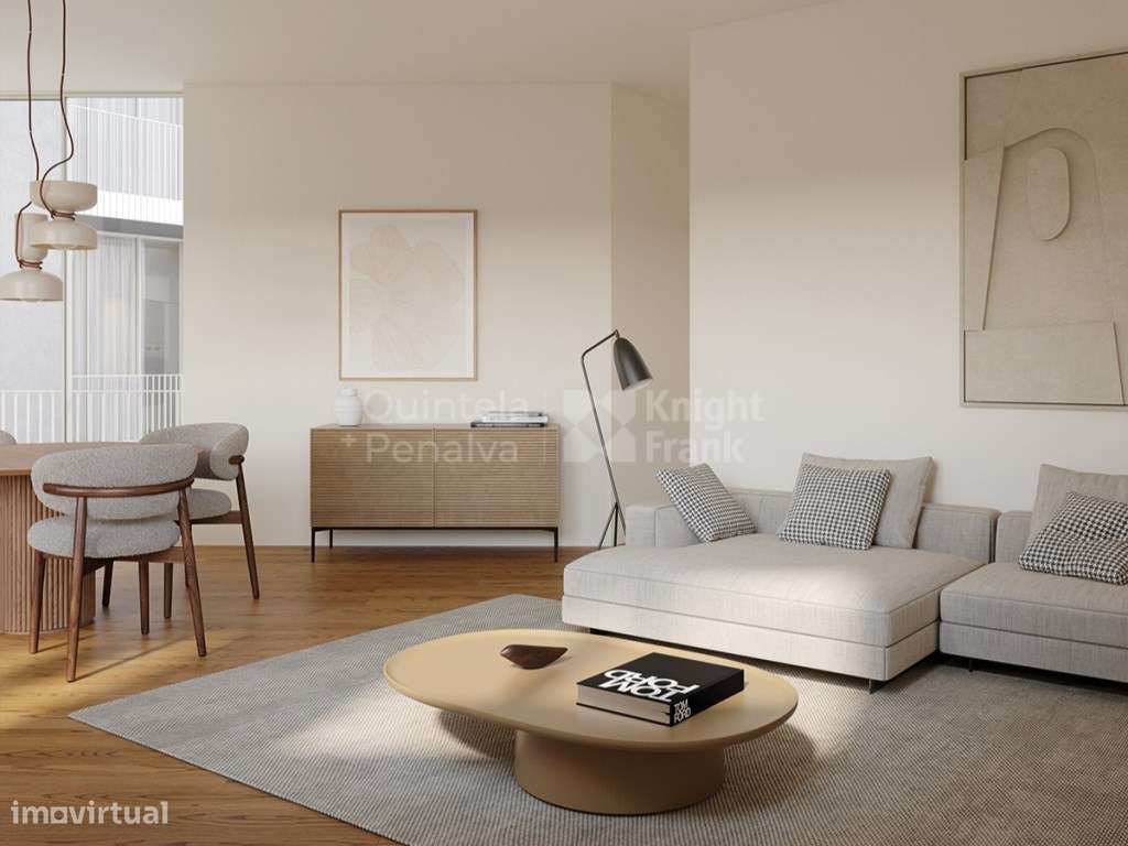 Apartamento T2 com varanda e garagem no centro do Porto - Grande imagem: 2/24