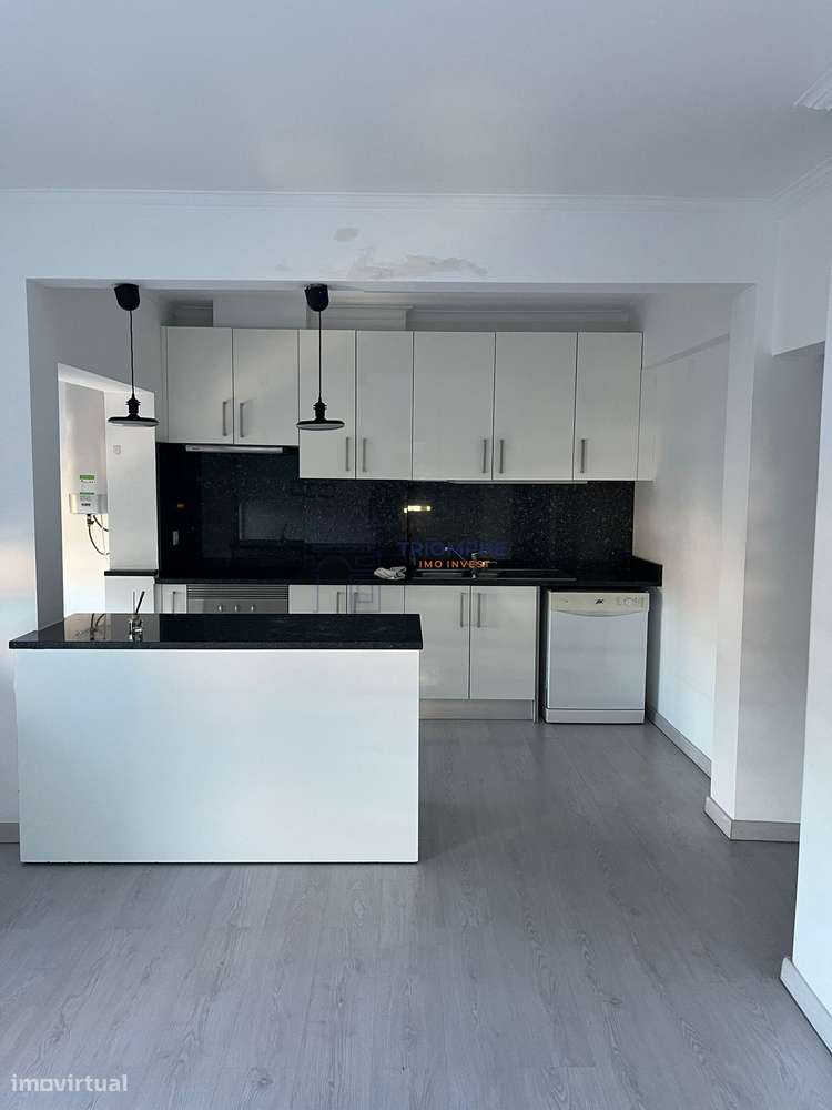 Apartamento T2 - Lugar de Estacionamento - Cascais - Grande imagem: 2/12