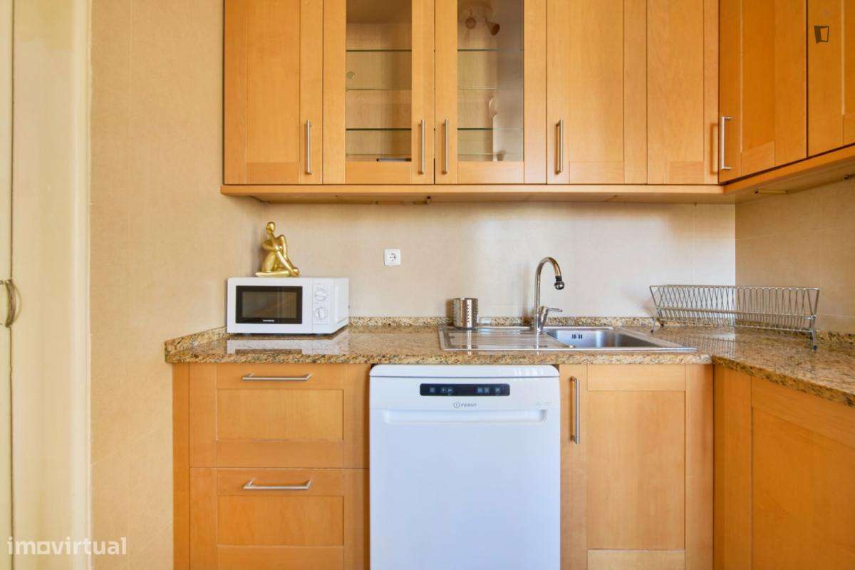 Quarto - localizado em Alameda Lisbon - Grande imagem: 4/10