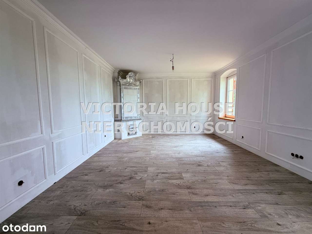 Wyjątkowa Nieruchomość Blisko Jeziora! Okazja!-11