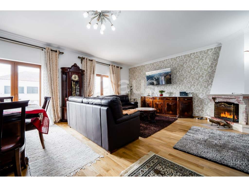 Moradia T2 mobilada com logradouro - Grande imagem: 3/24