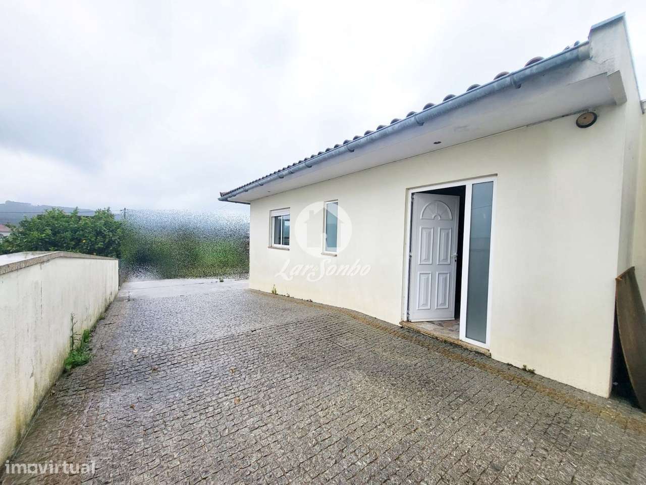 2 Moradias independentes T3 e T2 c/1000m2 em Rates, Póvoa de Varzim - Grande imagem: 1/22