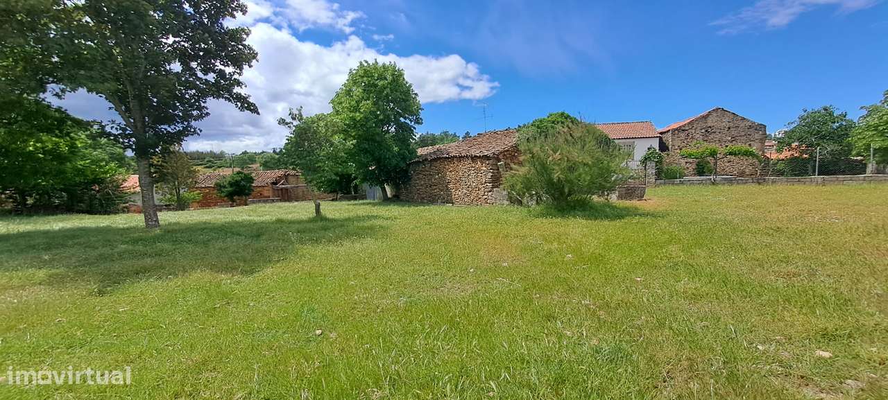 Moradia isolada T6 em Genísio, Miranda do Douro-5