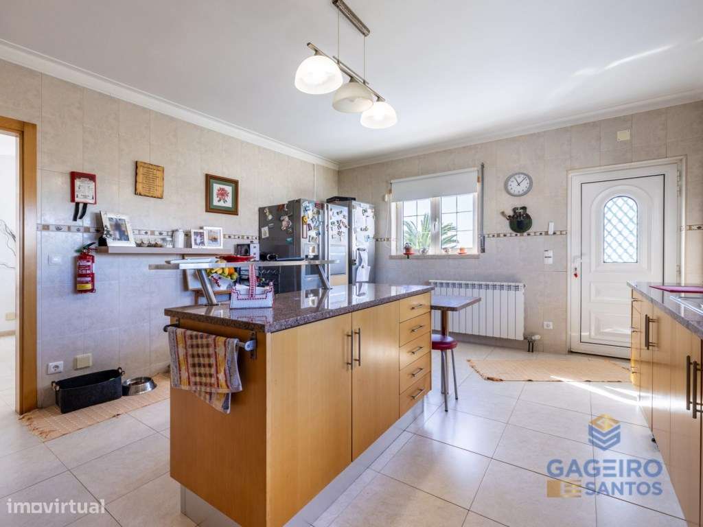 Moradia Independente T4 +1 em São Martinho do Porto-18