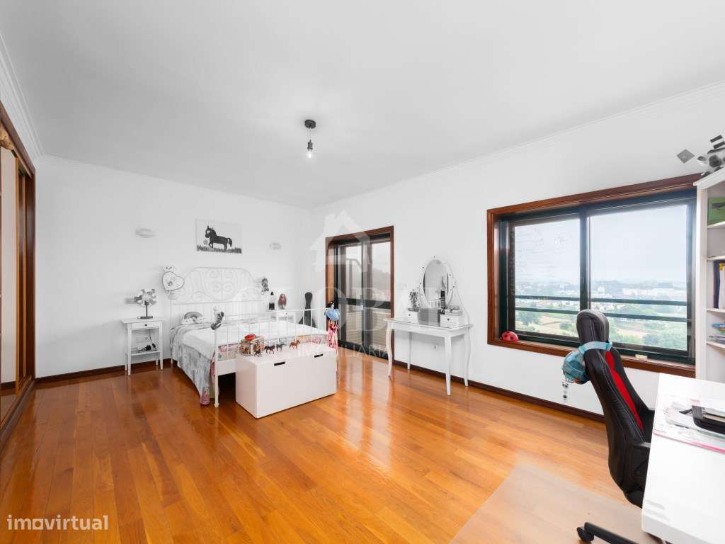 APARTAMENTO T3+1 CUCUJÃES-18