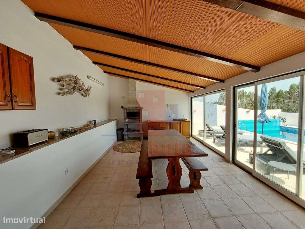Moradia T5 | Piscina | Terreno | Vistas panorâmicas-21