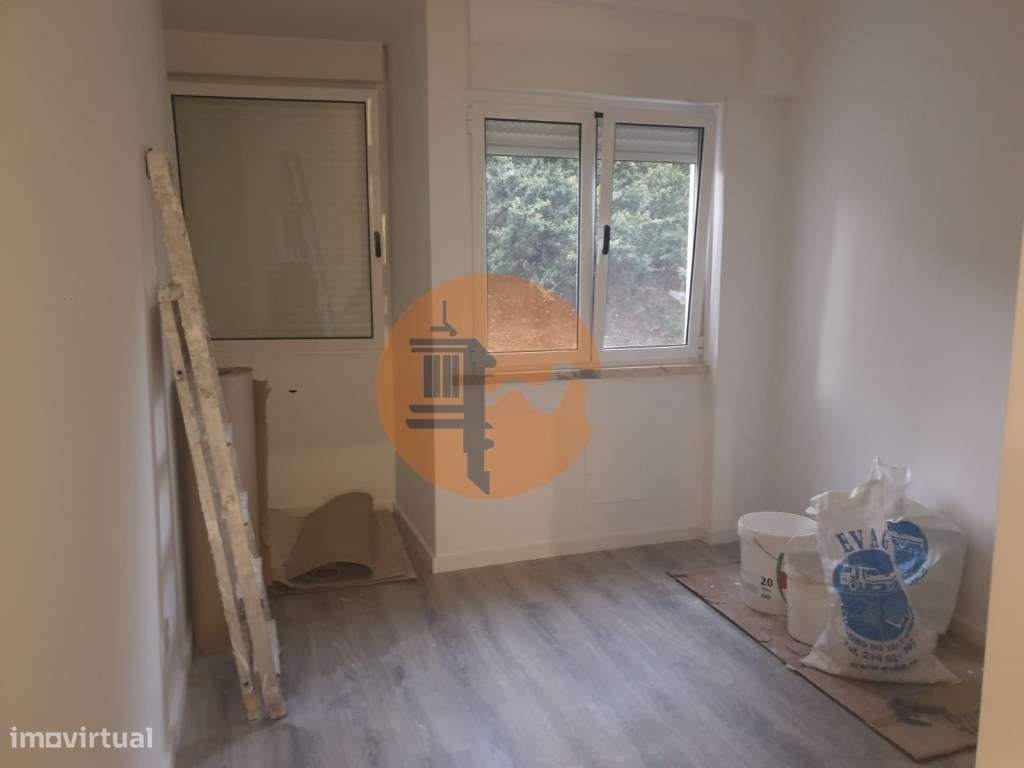 Simpático Apartamento T3 a 8 minutos a pé da Estação de Metro do Co... - Grande imagem: 5/42