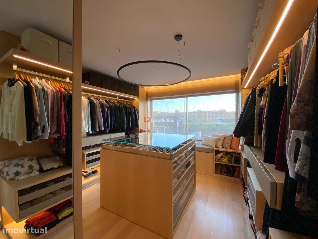 Moradia de Luxo T-3 à praia da Madalena-24