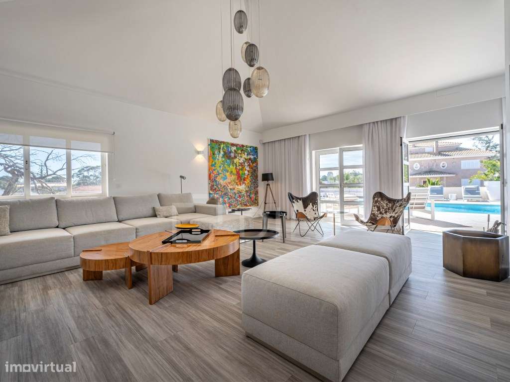 Moradia T6+1 em Soltróia, junto à praia, com piscina-10