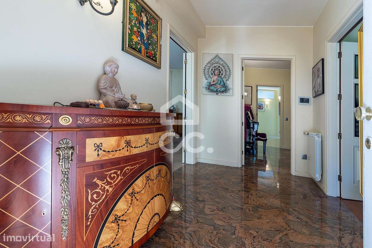 Moradia na Avenida da Boavista T5 - Porto-17