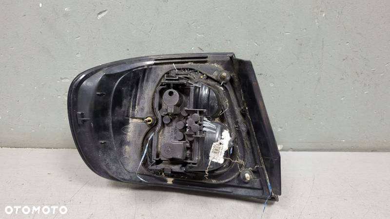 Lampa Prawy Tył Nissan Primera P11 Lift HB - 4