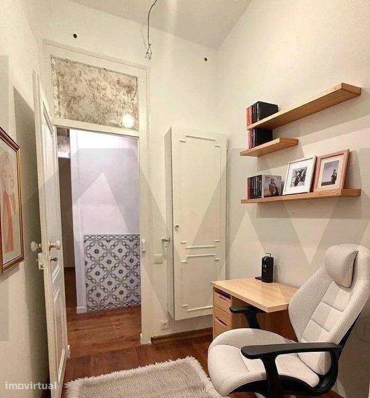 T3+1 remodelado  - Charme lisboeta em zona central e tranquila. - Grande imagem: 2/26