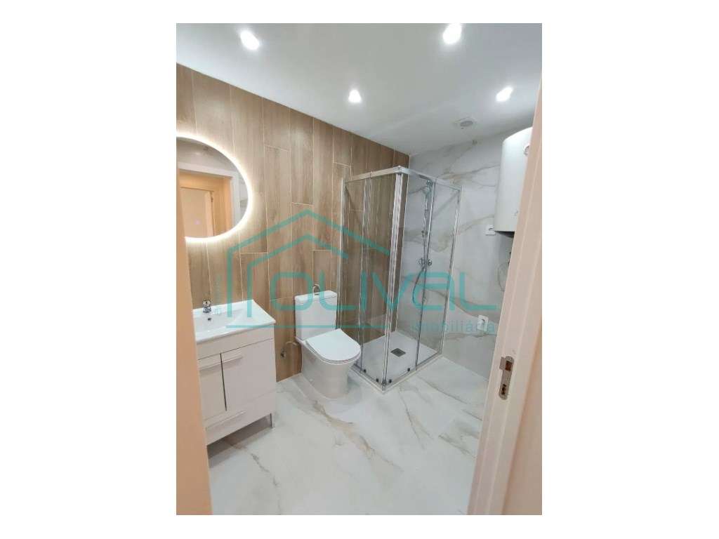 Apartamento à venda em rua Padre Cruz-9