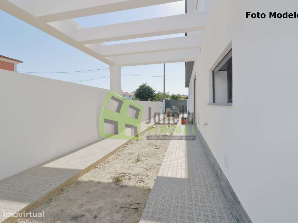 Moradia Geminada T3 em Construção | Fernão Ferro-12