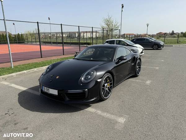 Porsche 911-TURBO-S - 1